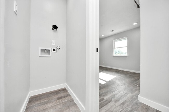 Building Photo - 6201 Batterson St