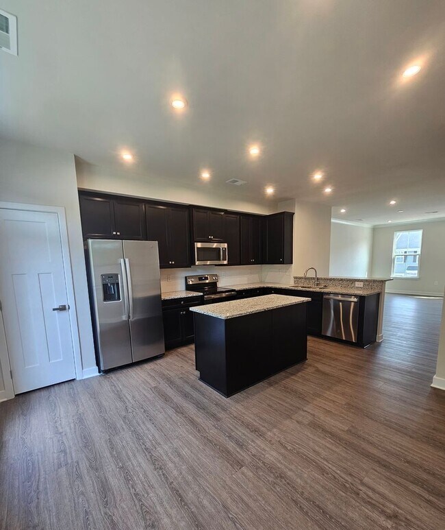 Building Photo - Long Term Rental Townhouse in Forest Pines - Myrtle Beach, SC