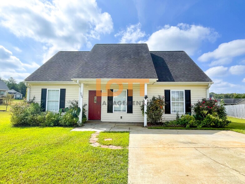 Primary Photo - 204 Jarrett Ln