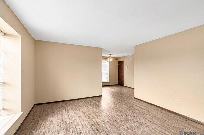 Building Photo - 2100 College Dr