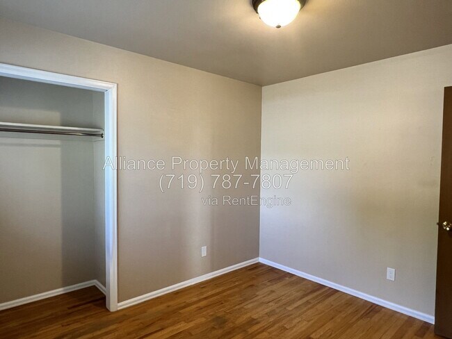 Building Photo - 1345 Pike Dr