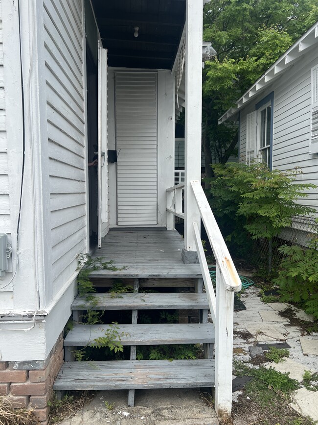 Building Photo - 3927 Avenue M