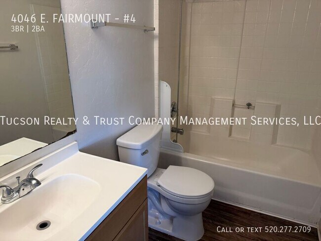 Building Photo - 4046 E. FAIRMOUNT-#4