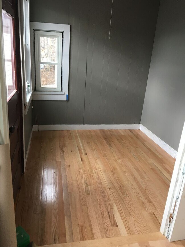 Building Photo - 468 Merrimack St