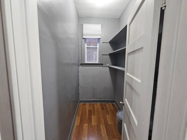 Building Photo - 2532 S Albany Ave