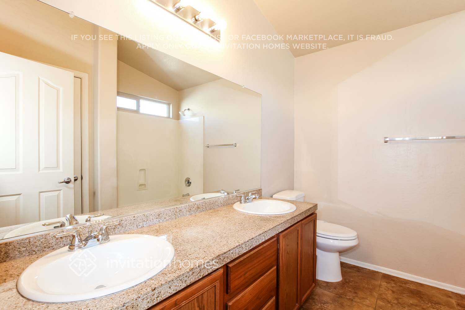 Building Photo - 12742 W Pershing St