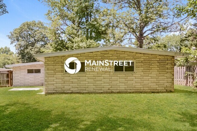Building Photo - 3 Bedroom Pet-Friendly Home in FLORISSANT, MO with Main Street Renewal
