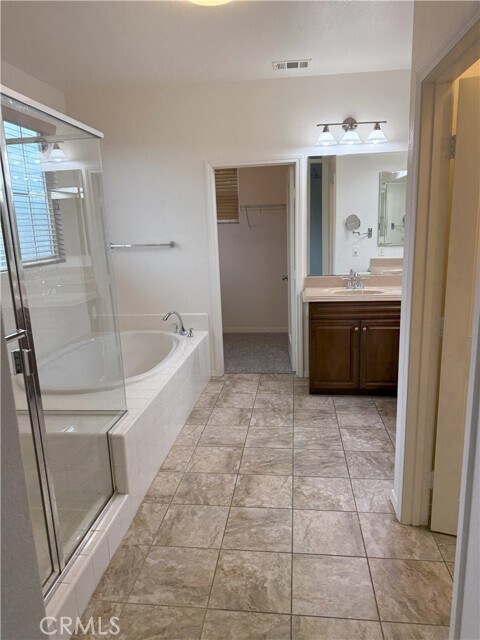 Building Photo - 30163 Tattersail Way
