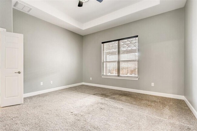 Building Photo - 6108 Sabino Dr
