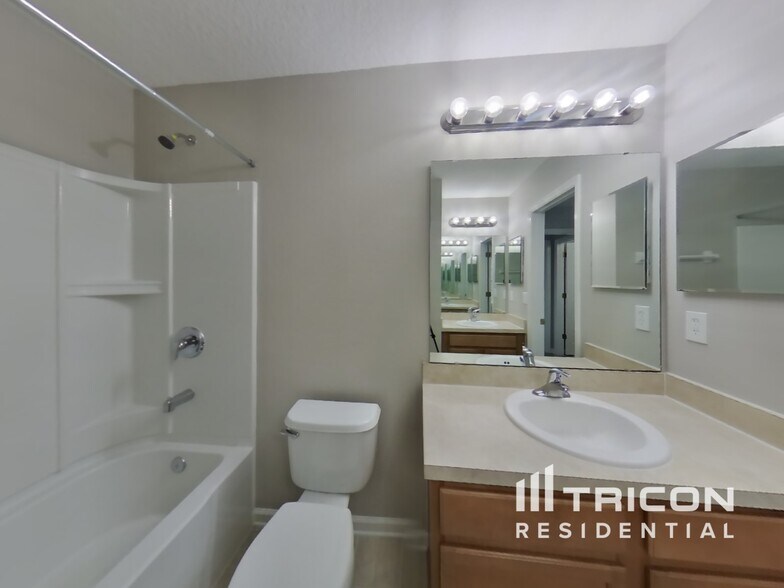 Building Photo - 627 Welcome Home Dr