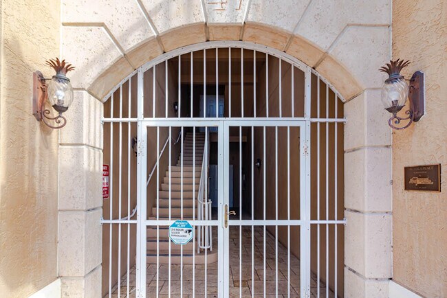 Building Photo - 47 SW Osceola St