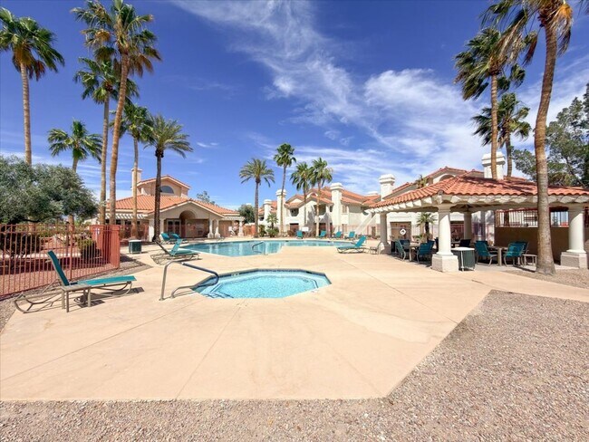 Building Photo - 2nd Level 2 bedroom, 2 bathroom condo outside of Summerlin
