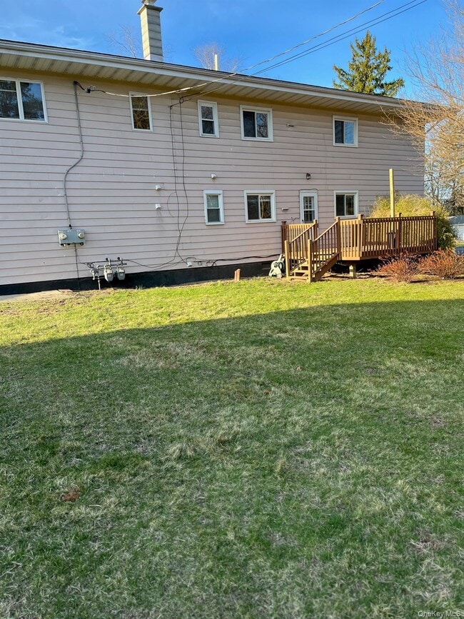 Building Photo - 40 Country Ln