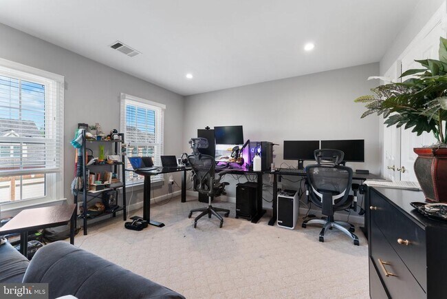 Building Photo - 2113 Arrowleaf Dr