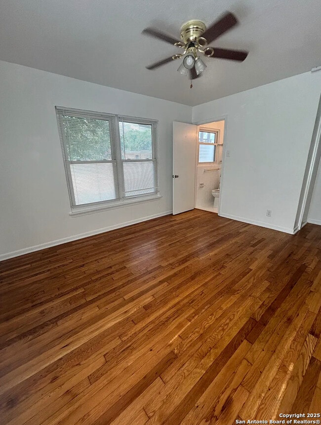 Building Photo - 355 Cresham Dr