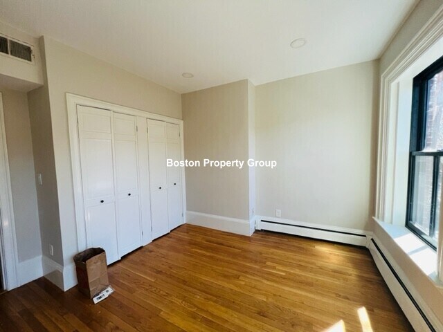 Building Photo - 32 E Springfield St