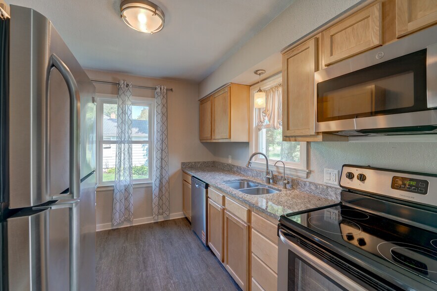 Building Photo - 5212 Midmoor Rd