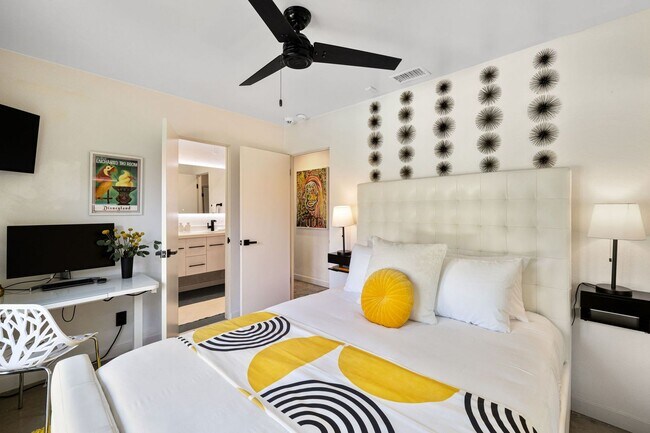Building Photo - Stylish Fully Furnished Home in Palm Springs - Annual Lease