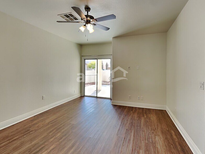 Building Photo - 8825 Moonwood Ct