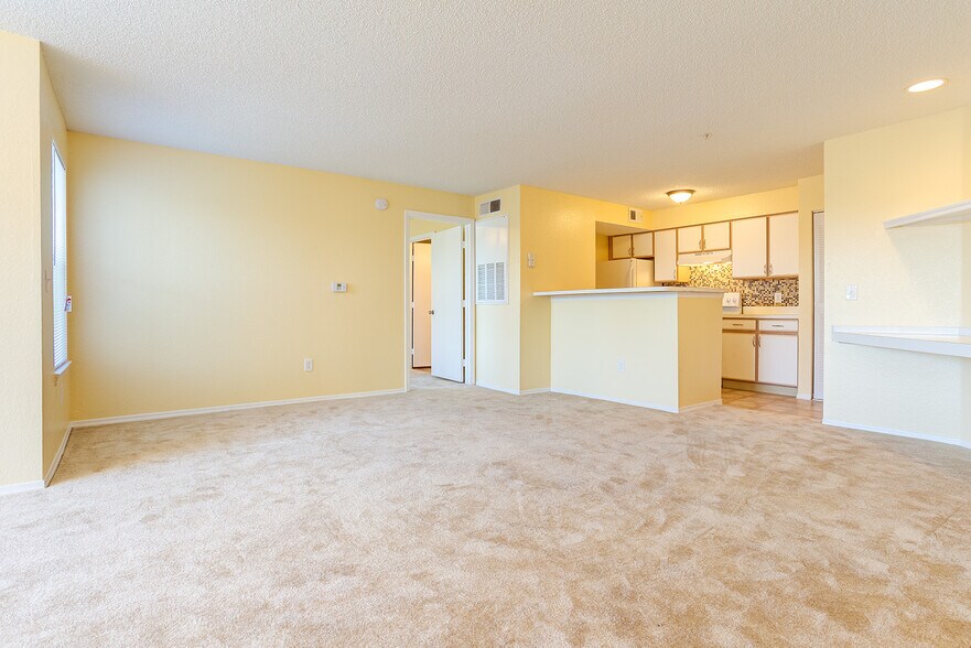 Building Photo - 2214 Grand Cayman Ct