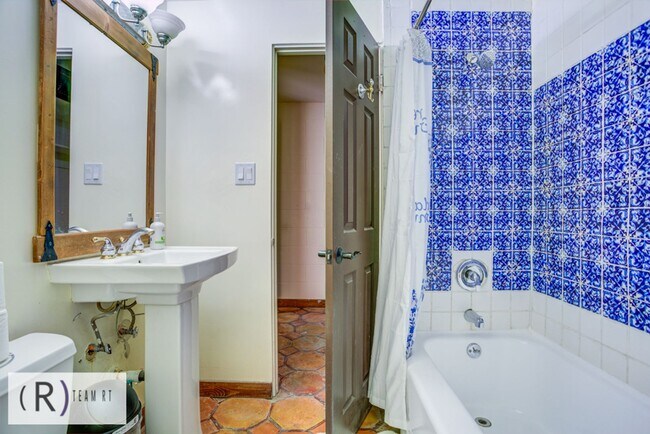 Building Photo - An Oasis of Calm In the Center of Riverside, CA