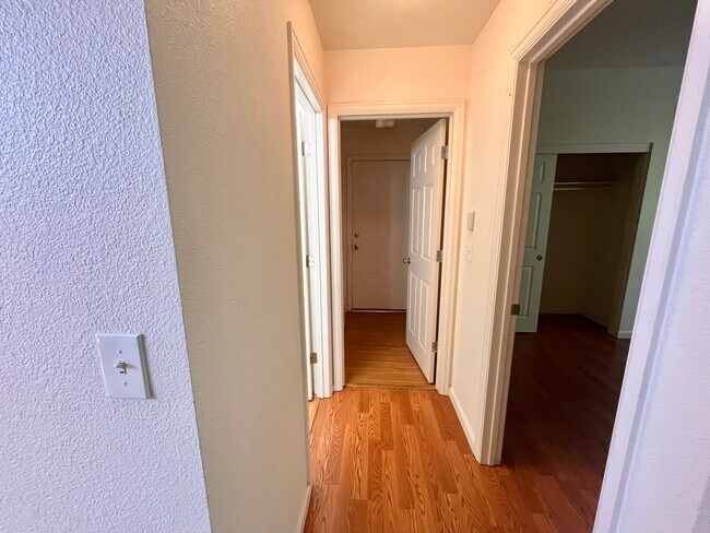 Building Photo - Bright & Spacious 4BR/3BA Home in Desirable East Davis – 1,980 Sq Ft