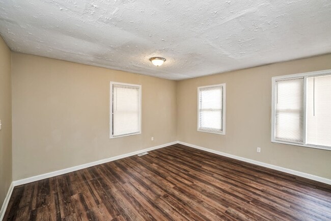 Building Photo - Love Where You Live — Updated 3BR Home in ...