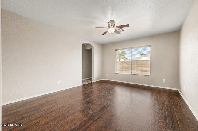 Building Photo - 308 W Liberty Ln