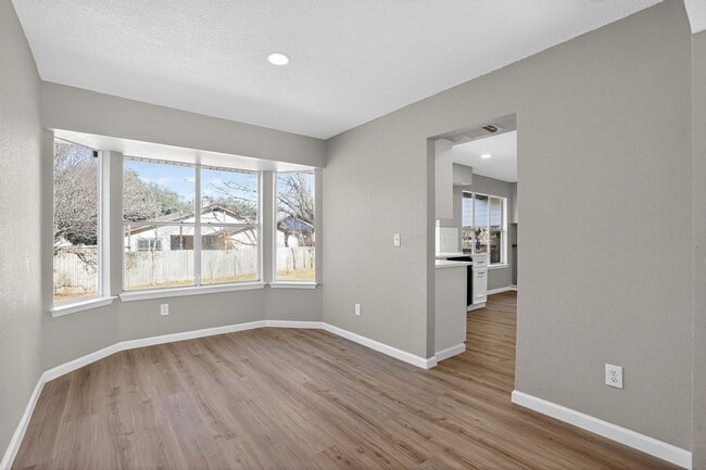 Building Photo - 5103 Devon Green Dr