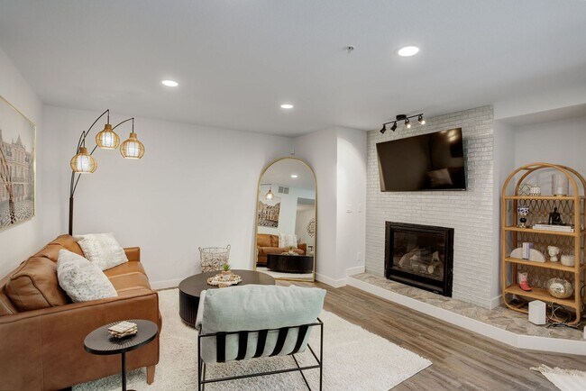 Primary Photo - Modern 1BR | Prime Boulder + Gold Run Perks