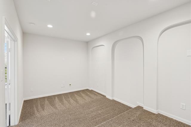 Building Photo - 5805 Canyon Oaks Ln