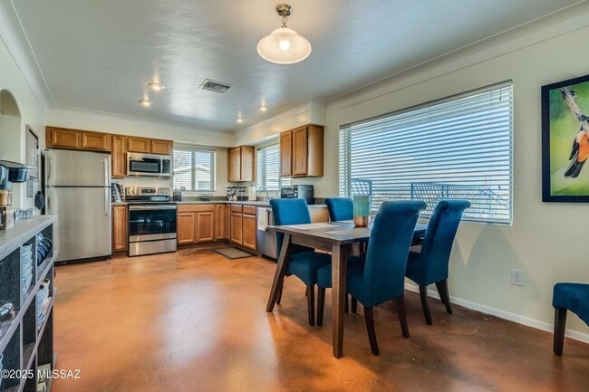Building Photo - 40 N Bella Vista Dr