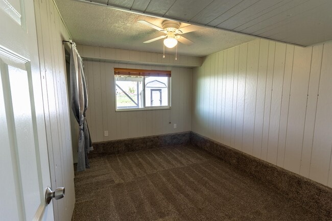 Building Photo - 2379 N 1075 E