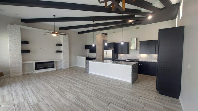 Building Photo - 12349 Desert Wolf Ave