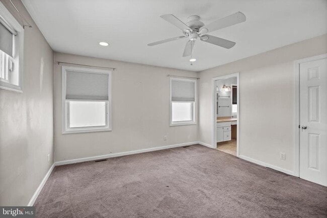 Building Photo - 109 Avaleen Pl