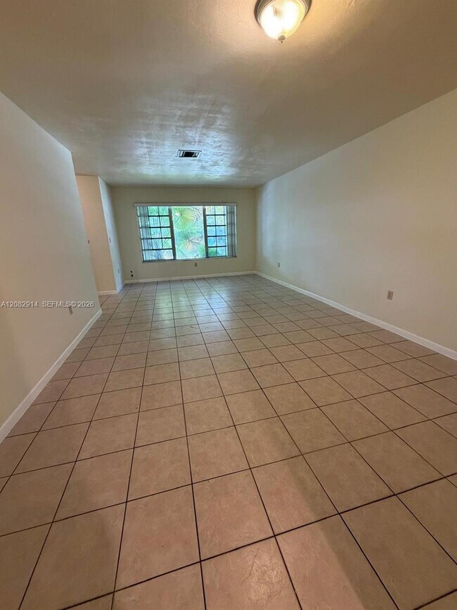Building Photo - 7752 SW 106th St