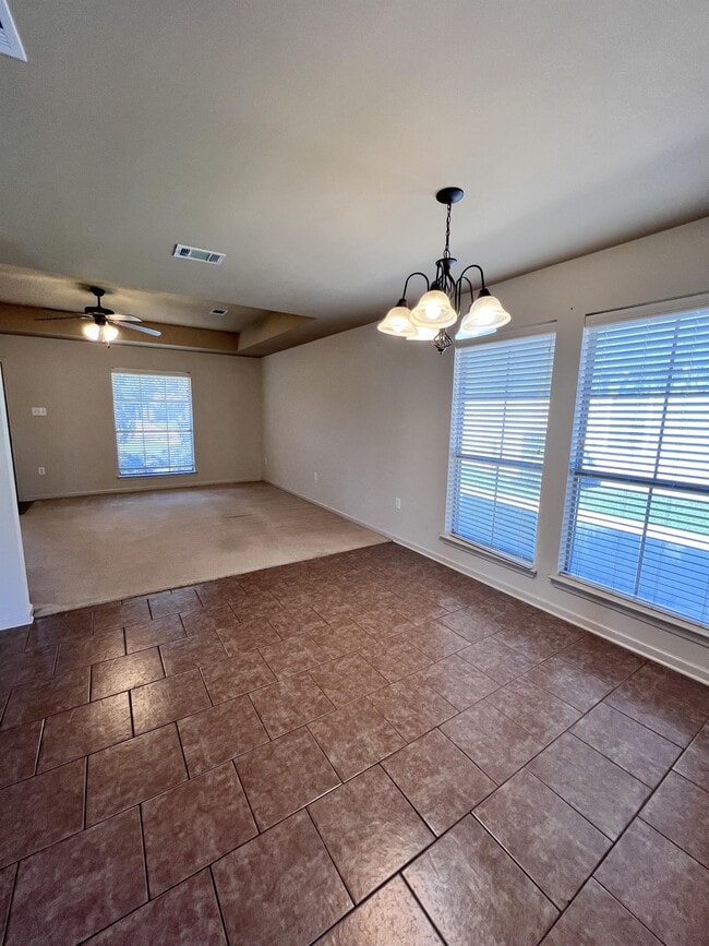 Building Photo - 12275 Cottage Hill Dr