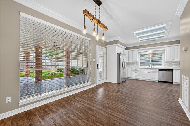 Building Photo - 3111 Shiloh Dr