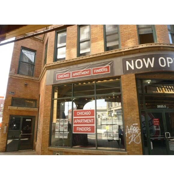 Building Photo - 2025 W North Ave