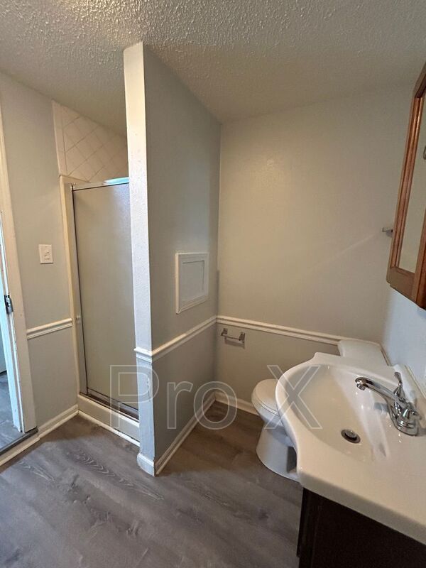 Building Photo - 105 W Jefferson St