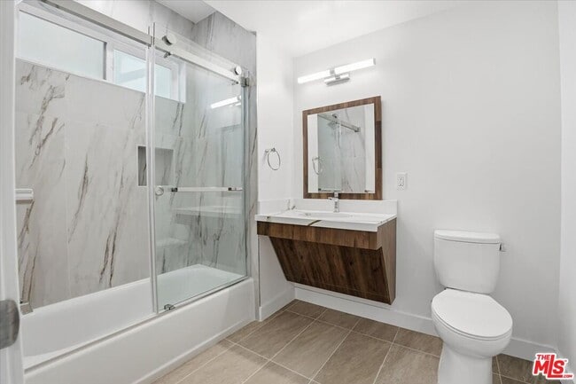 Building Photo - 1820 Prosser Ave