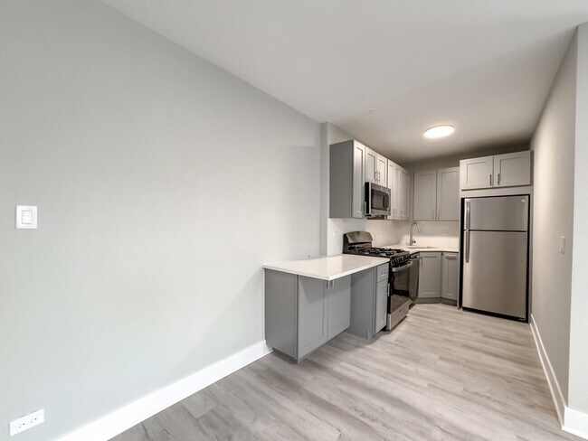 Building Photo - 378 Hazel Ave