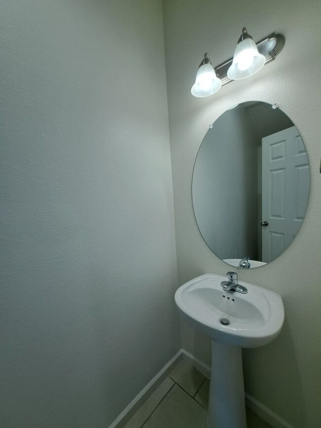 Building Photo - Move in Special: Your Home for the Holidays Awaits! $500 Off First Month—Beautiful 3-Bedroom in C...