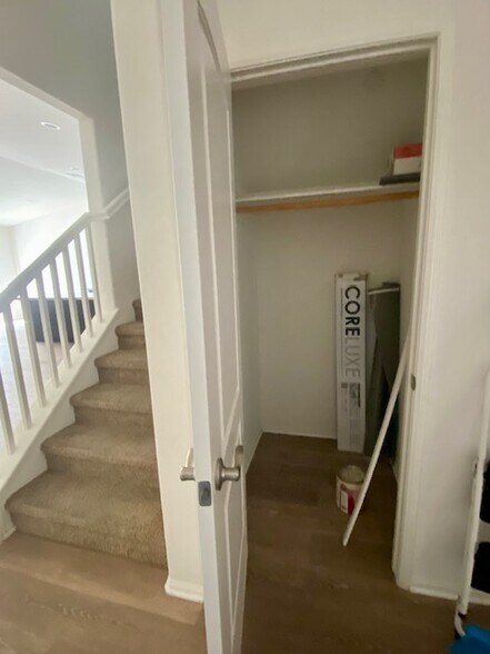 Building Photo - 44159 Le Blanc Ct