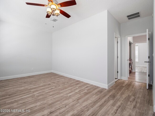 Building Photo - 4472 Congressional Dr