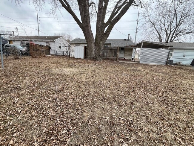 Building Photo - 2 Bed/1 Bath Ranch Home For Rent!