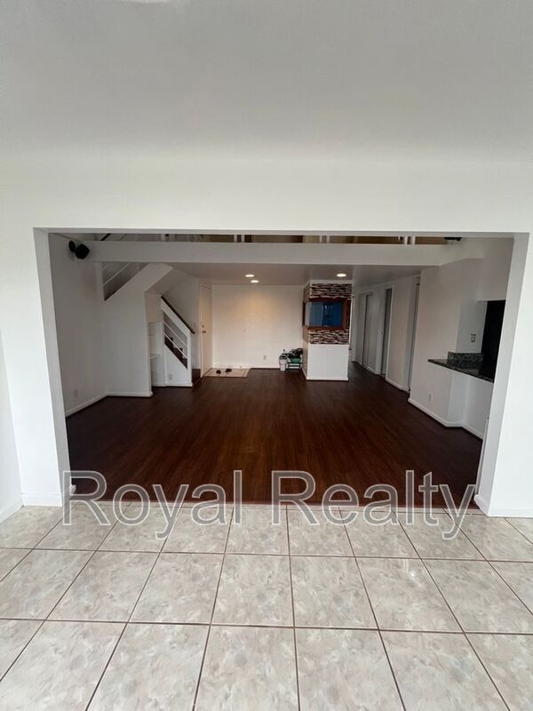 Building Photo - 94-433-433 Lanikuhana Pl