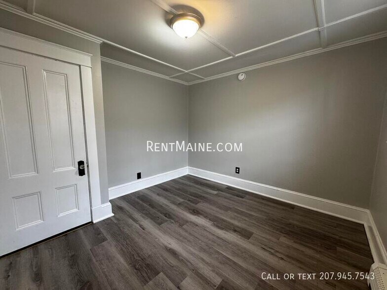 Building Photo - 33 Summer St