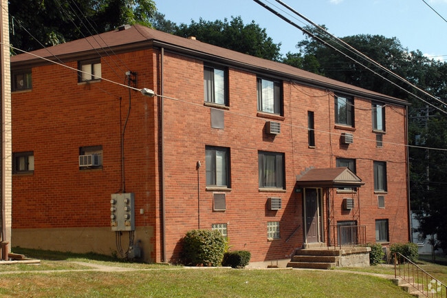 Building Photo - Churchill/Melvin Court Apartments