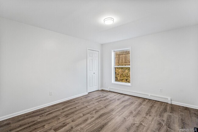 Building Photo - 198 Woodland Ave